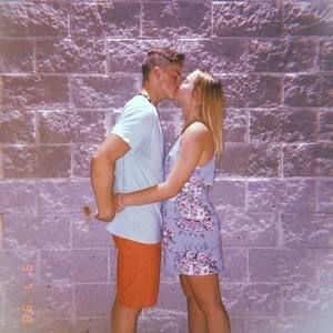 Meet your Posher, Chloe